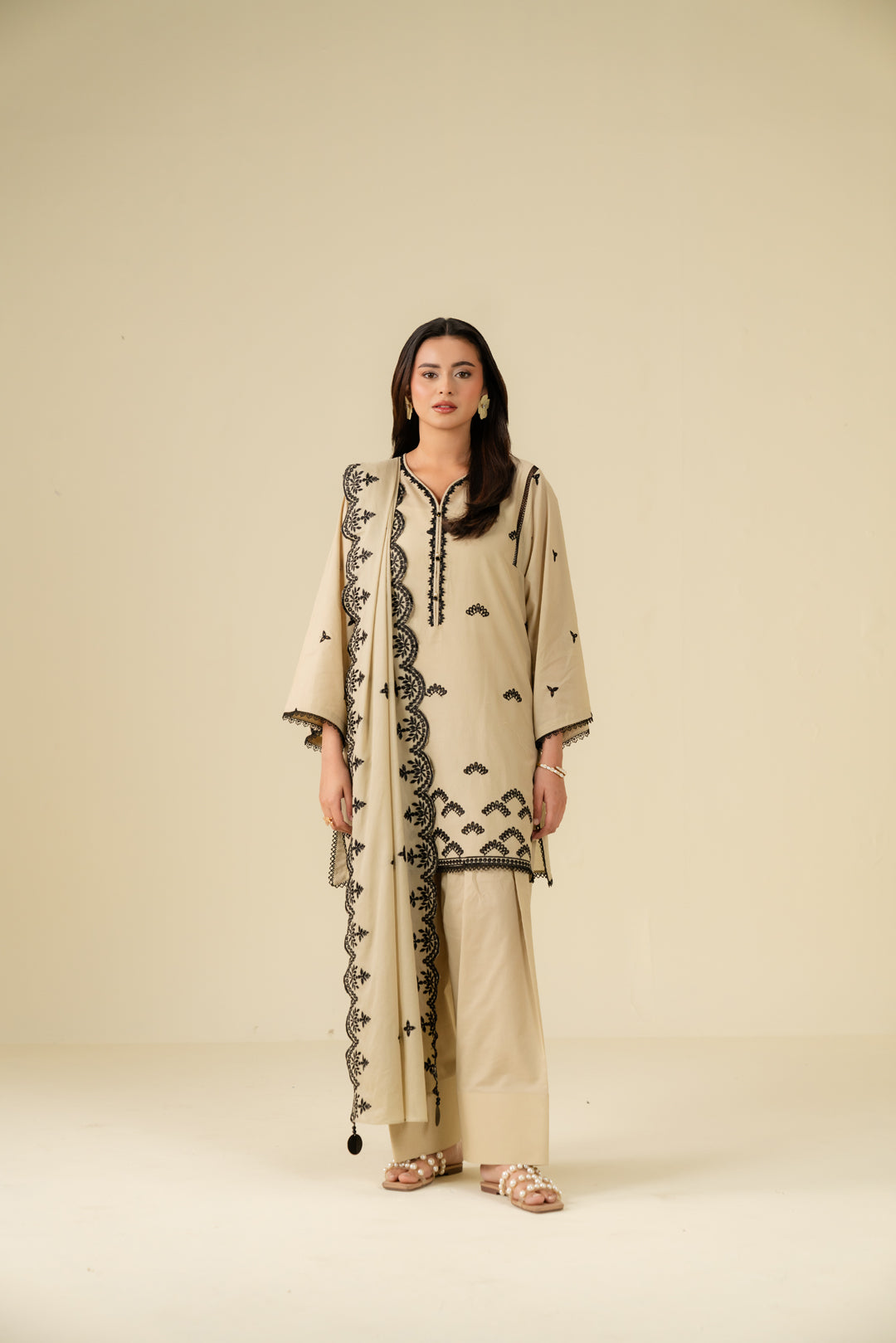 3 Piece Embroidered Lawn Suit
