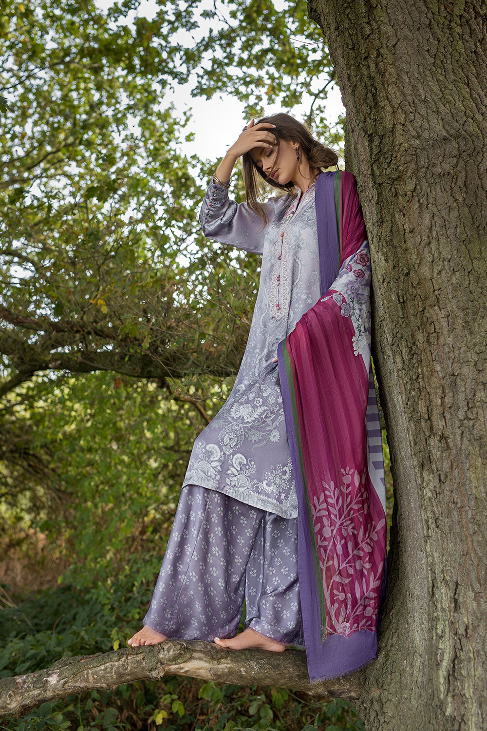 Design 01 Satin '25 Unstitched
ST25-01