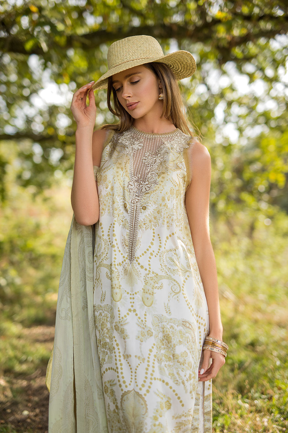 Design 06 Satin '25 Unstitched
ST25-06