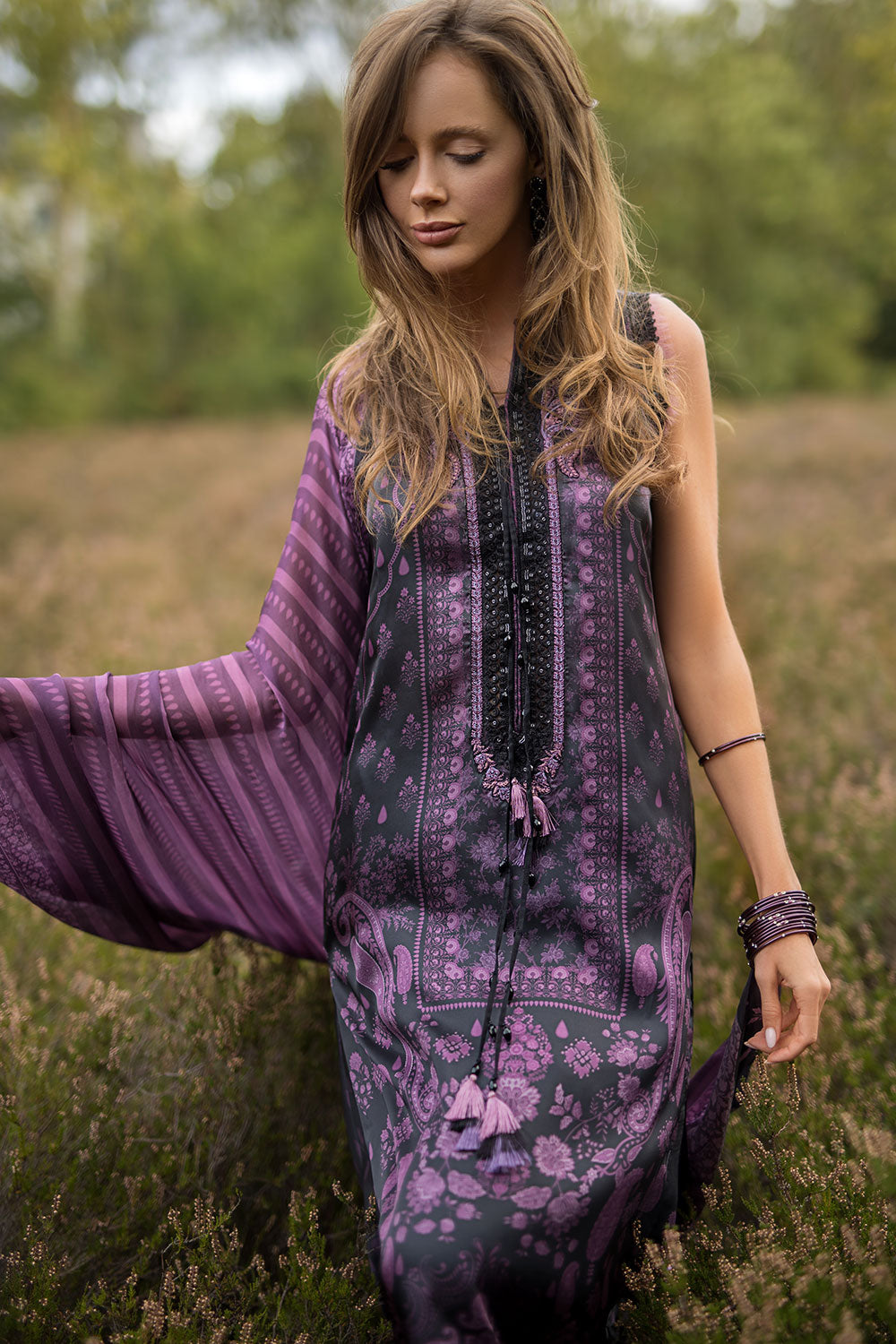 Design 08 Satin '25 Unstitched
ST25-08