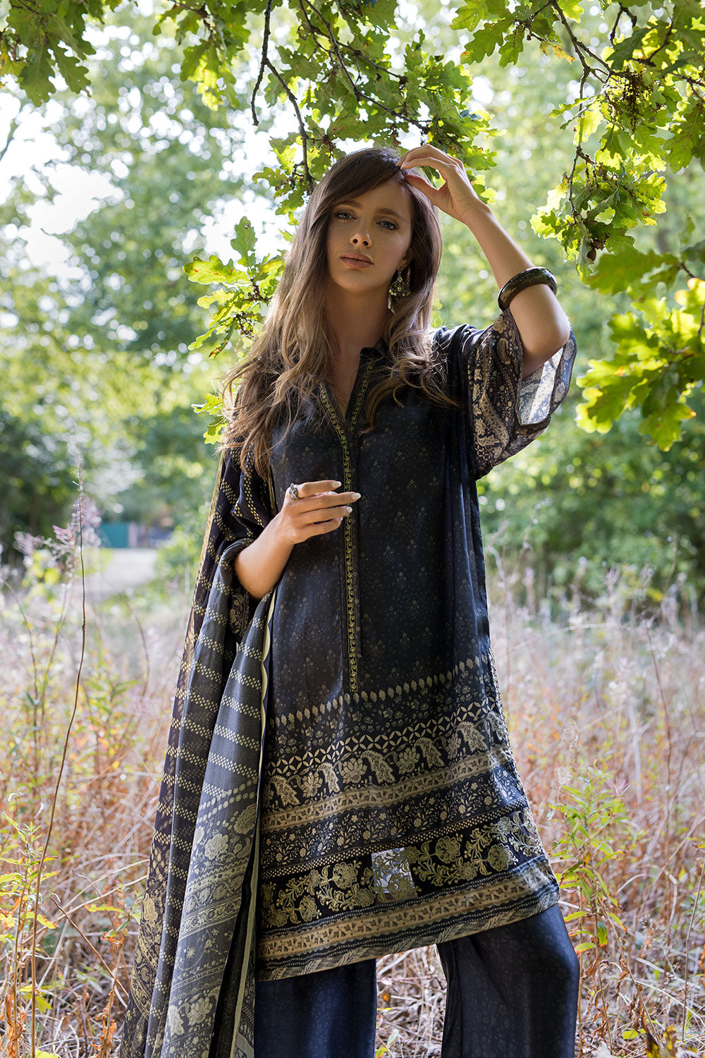 Design 05 Satin '25 Unstitched
ST25-05